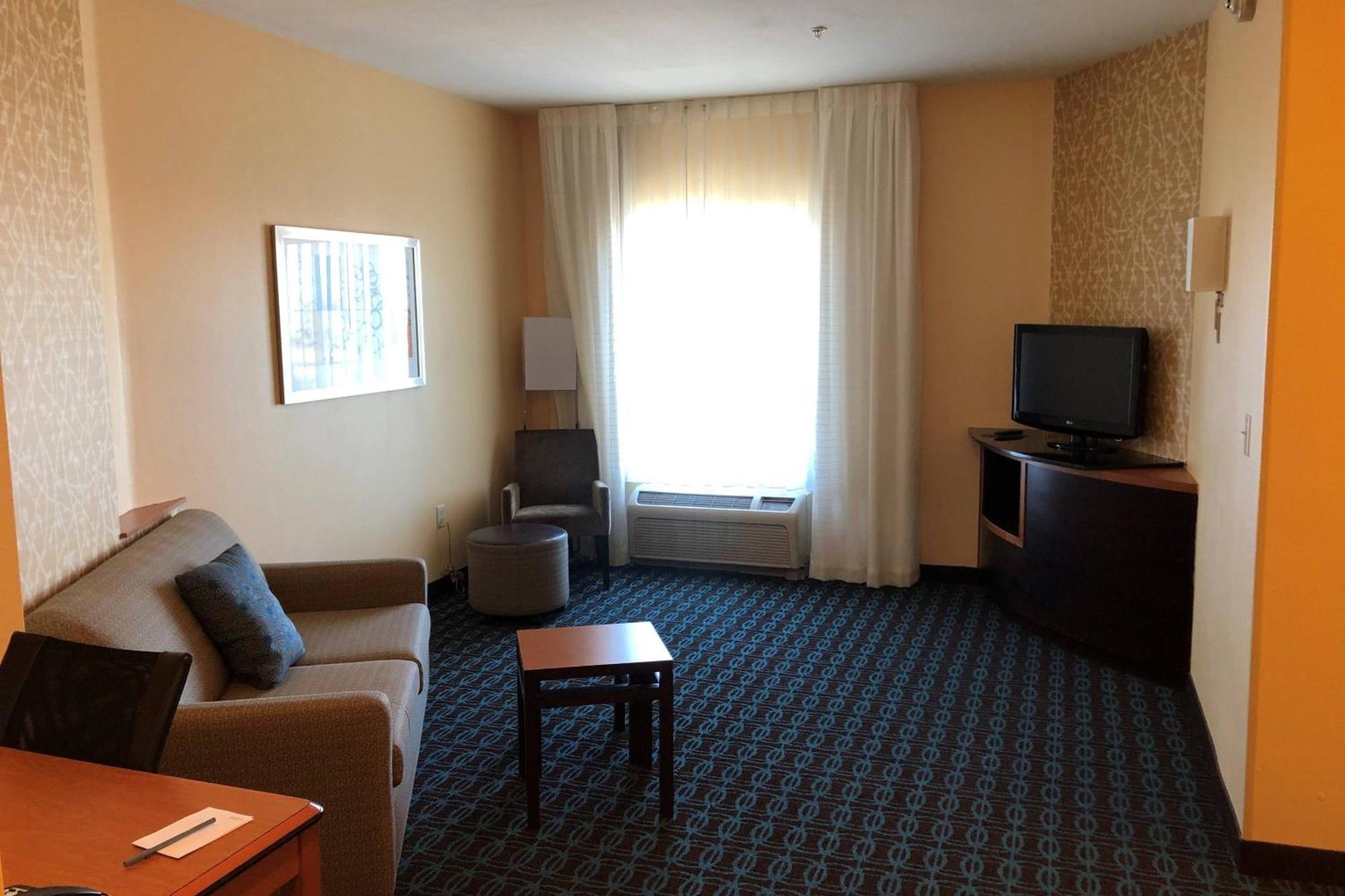 Fairfield Inn And Suites By Marriott Oklahoma City Airport Exterior photo