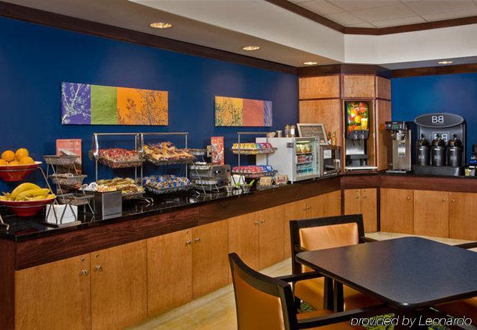 Fairfield Inn And Suites By Marriott Oklahoma City Airport Exterior photo